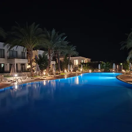 Kyrenia Mountains & Pool Oasis Close To The Merit Casino & Alevga
