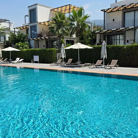 Apartman Kyrenia Mountains & Pool Oasis Close To The Merit Casino &