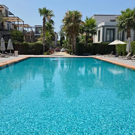 Kyrenia Mountains & Pool Oasis Close To The Merit Casino & Alevga