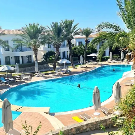 Apartman Kyrenia Mountains & Pool Oasis Close To The Merit Casino &