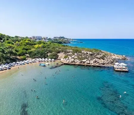 Kyrenia Mountains & Pool Oasis Close To The Merit Casino & Apartman