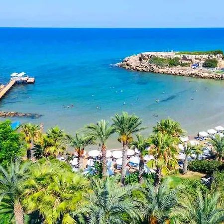 Kyrenia Mountains & Pool Oasis Close To The Merit Casino & Apartman