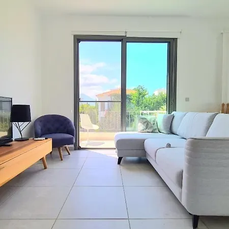 Kyrenia Mountains & Pool Oasis Close To The Merit Casino & Apartman Alevga