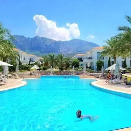 Apartman Kyrenia Mountains & Pool Oasis Close To The Merit Casino &